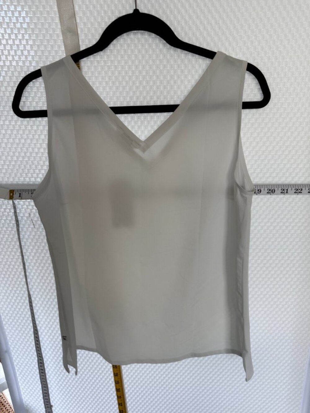NWT EDDIE BAUER DEPARTURE V NECK TANK - Picture 2 of 4